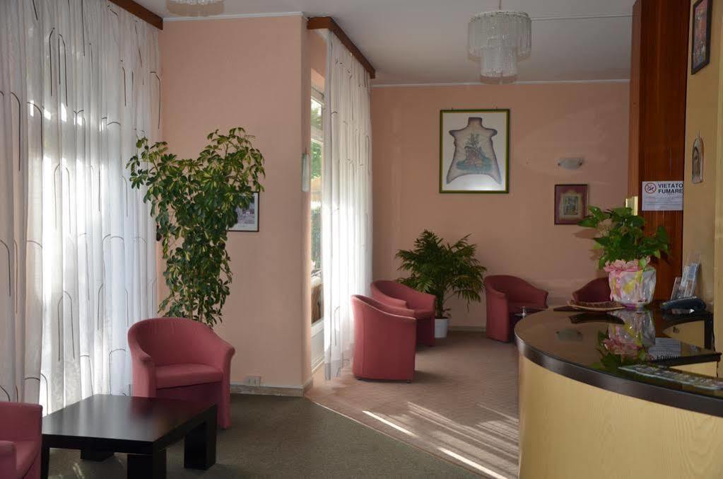 Hotel Cristina Grado Exterior photo